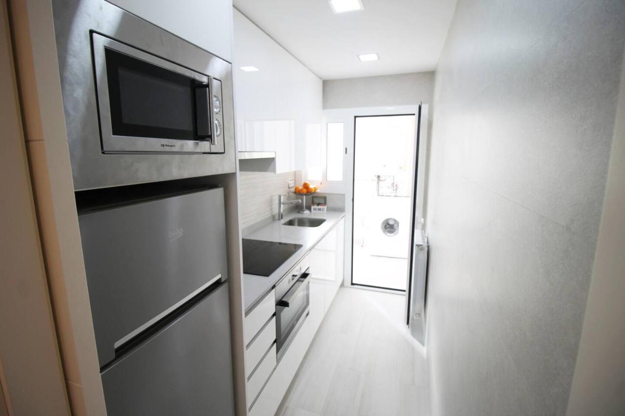 Family Deluxe Apartment Beach Castelldefels Exterior photo